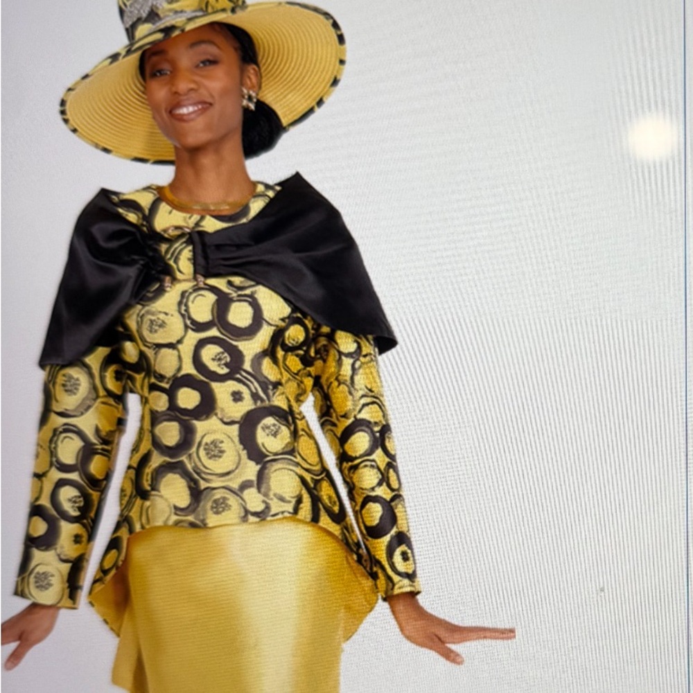 Elegant Yellow and Black 2 pc Suit